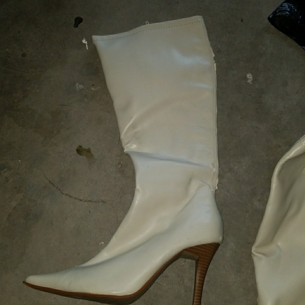 Shoes - Picture 5 of 7